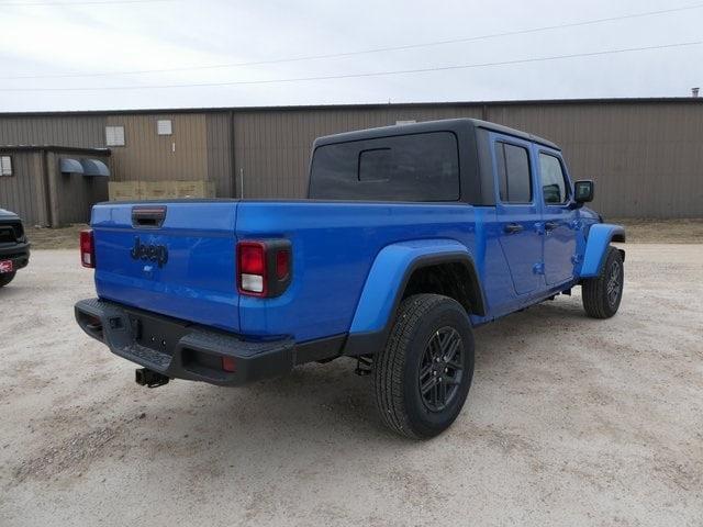 new 2024 Jeep Gladiator car, priced at $40,993