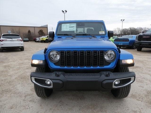 new 2024 Jeep Gladiator car, priced at $40,993