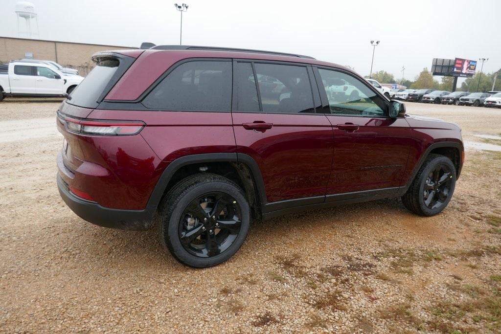 new 2025 Jeep Grand Cherokee car, priced at $40,408