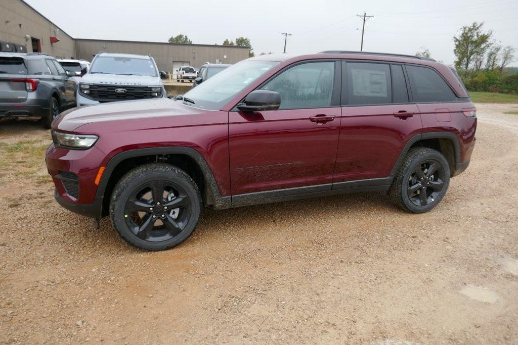 new 2025 Jeep Grand Cherokee car, priced at $40,408