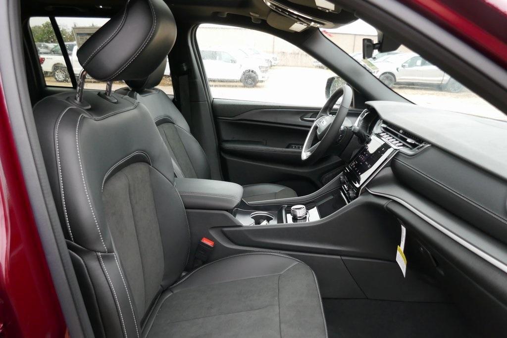 new 2025 Jeep Grand Cherokee car, priced at $40,408