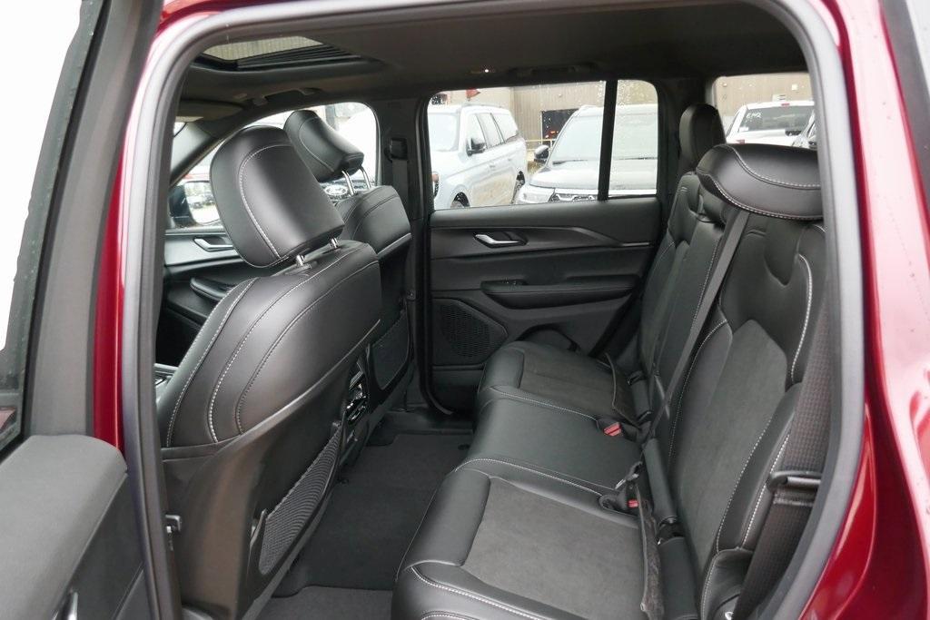 new 2025 Jeep Grand Cherokee car, priced at $40,408