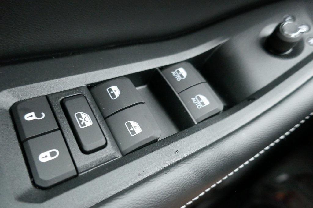 new 2025 Jeep Grand Cherokee car, priced at $40,408