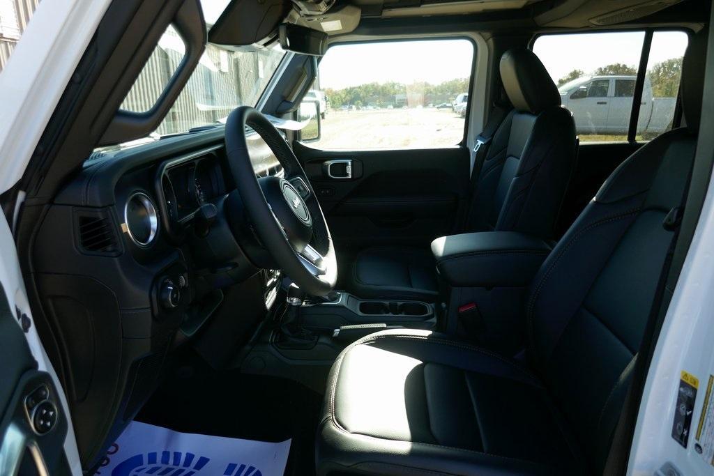 new 2026 Jeep Wrangler car, priced at $48,492