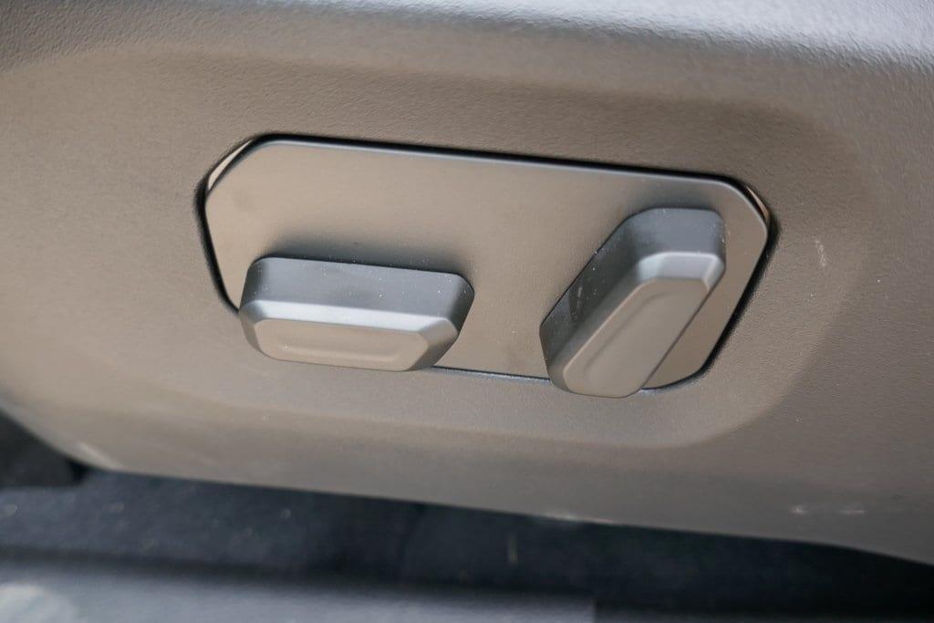 new 2025 Jeep Gladiator car, priced at $53,085
