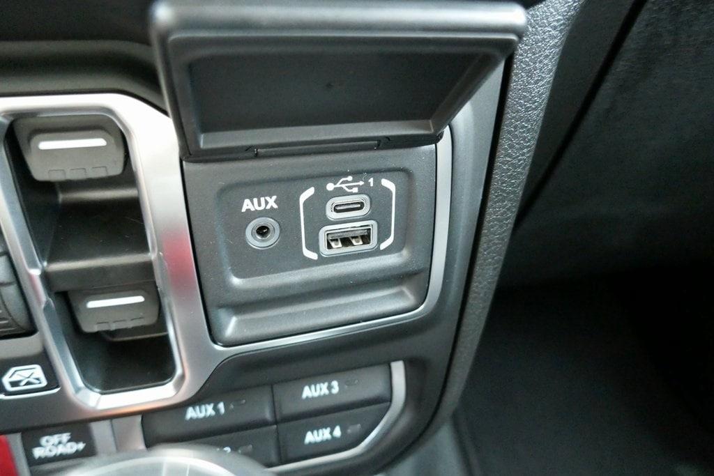 new 2025 Jeep Gladiator car, priced at $53,085