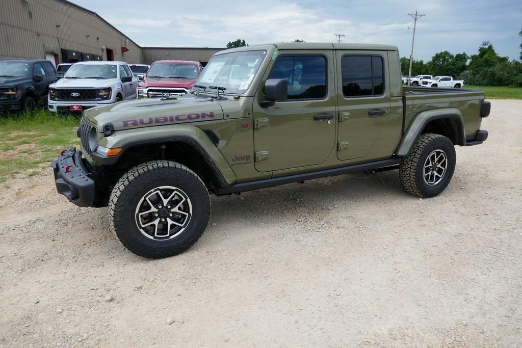 new 2025 Jeep Gladiator car, priced at $53,085