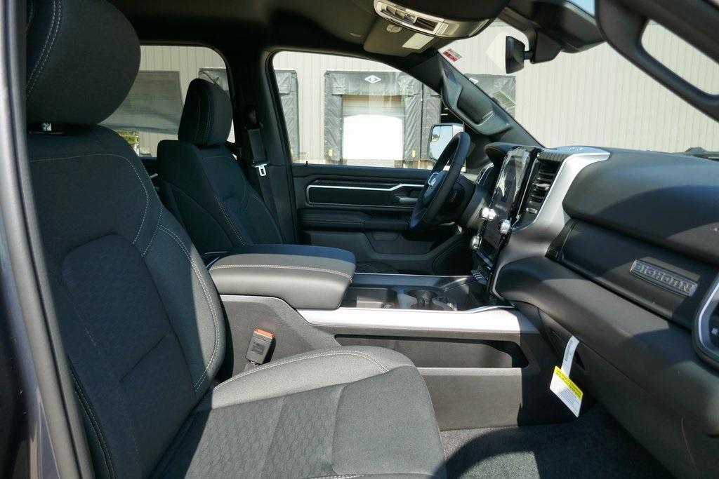 new 2025 Ram 1500 car, priced at $45,285