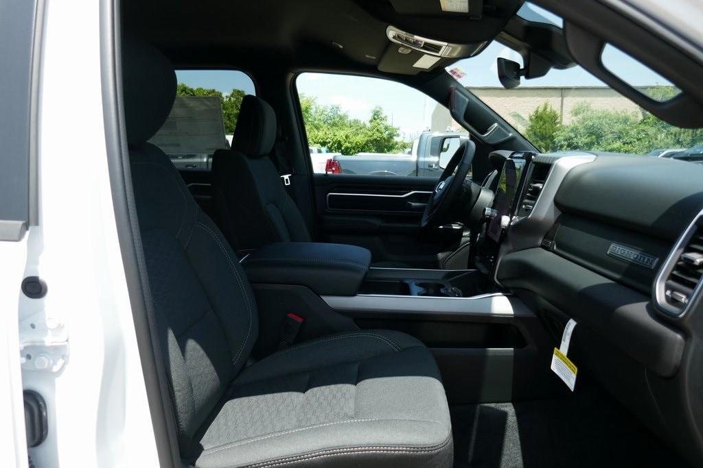 new 2025 Ram 1500 car, priced at $46,944