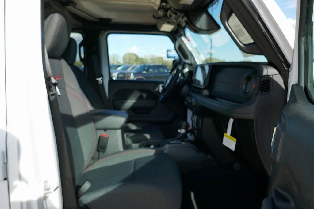 new 2026 Jeep Wrangler car, priced at $48,584