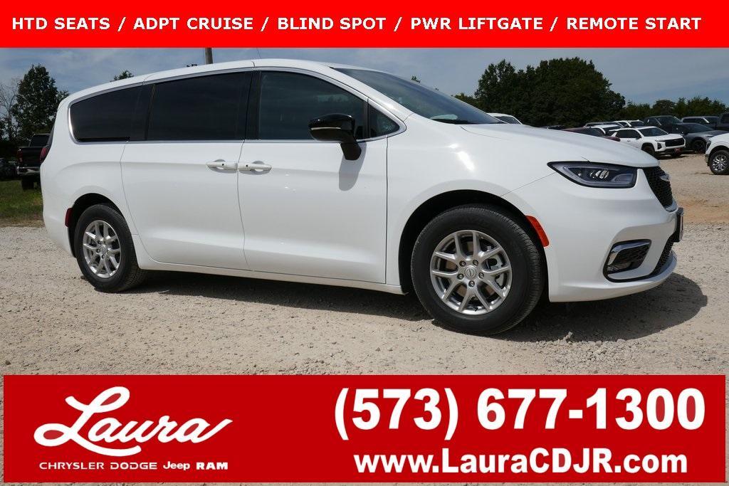 new 2026 Chrysler Pacifica car, priced at $34,312