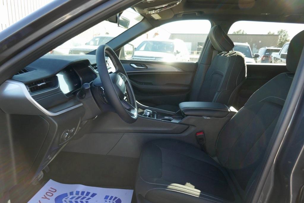 new 2025 Jeep Grand Cherokee L car, priced at $38,121