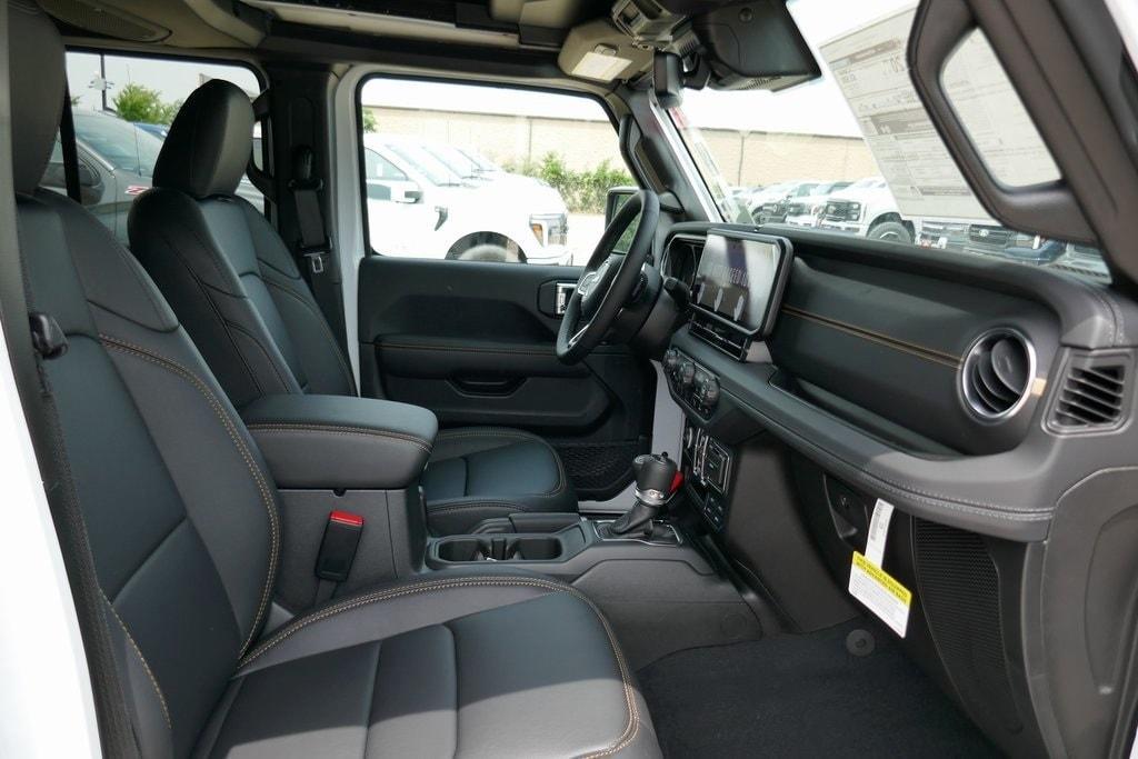 new 2025 Jeep Wrangler car, priced at $51,459
