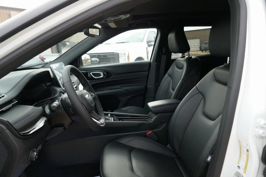 new 2025 Jeep Compass car, priced at $32,258