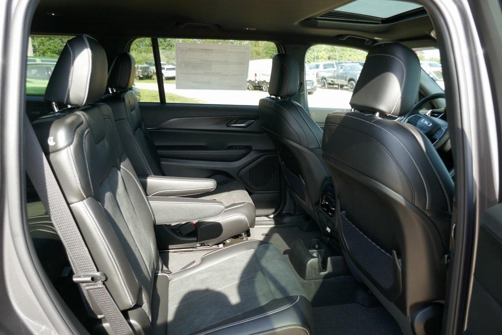 new 2025 Jeep Grand Cherokee L car, priced at $43,558