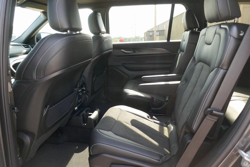 new 2025 Jeep Grand Cherokee L car, priced at $43,558