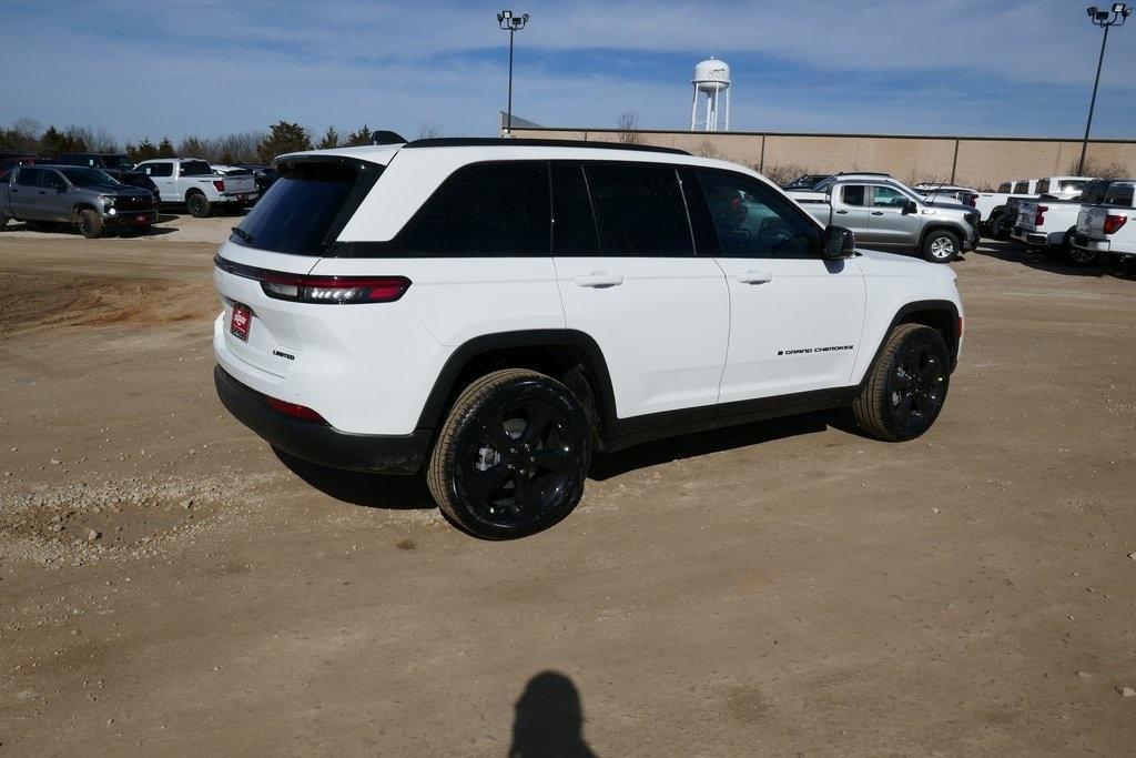 new 2025 Jeep Grand Cherokee car, priced at $50,169