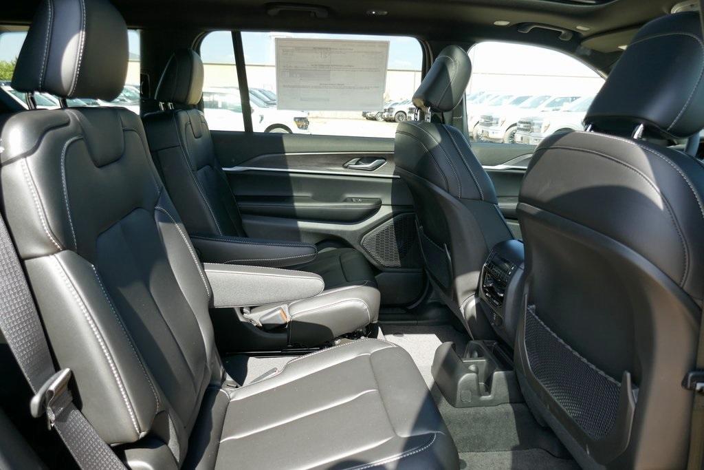 new 2025 Jeep Grand Cherokee car, priced at $36,408