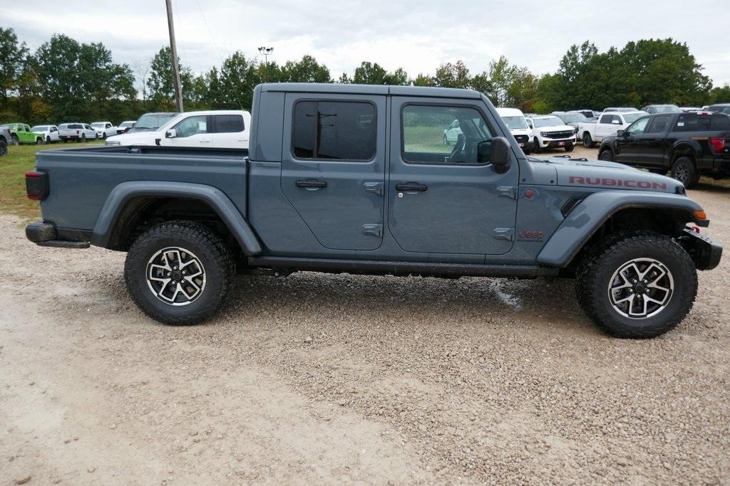 new 2025 Jeep Gladiator car, priced at $52,517