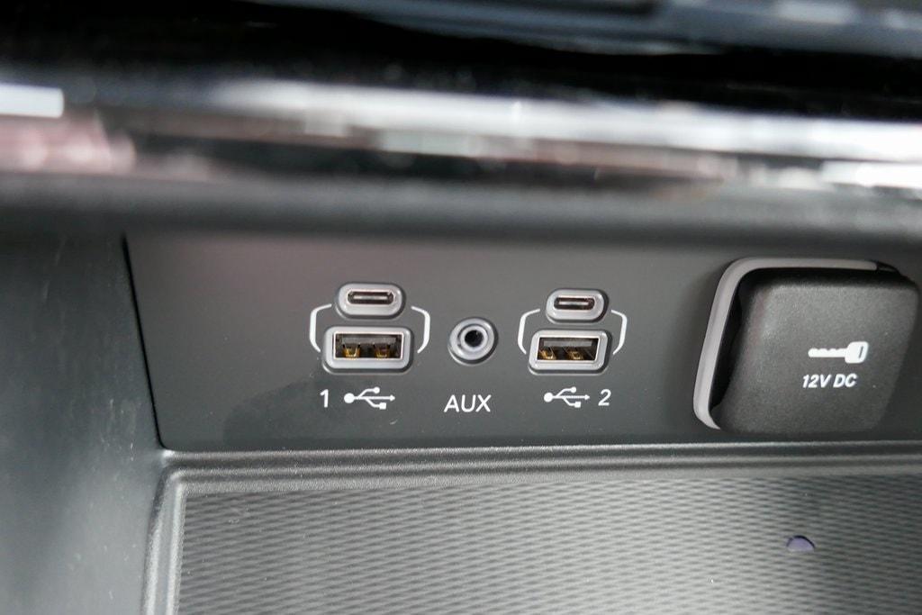 new 2025 Jeep Grand Cherokee car, priced at $49,593