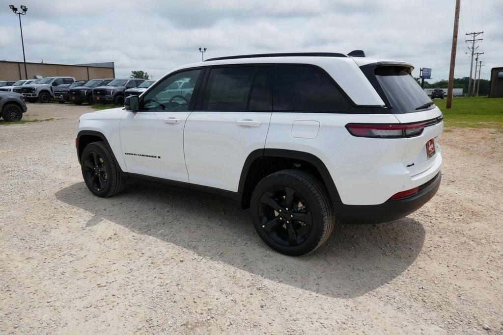 new 2025 Jeep Grand Cherokee car, priced at $49,593