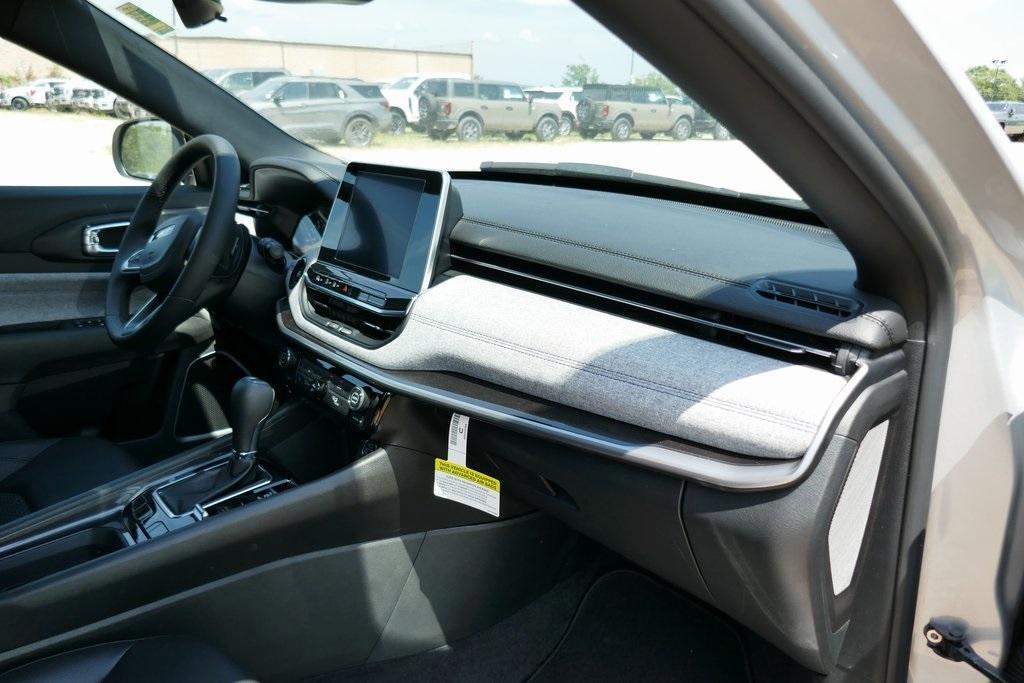 new 2025 Jeep Compass car, priced at $29,684