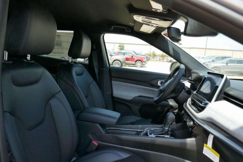 new 2025 Jeep Compass car, priced at $29,684