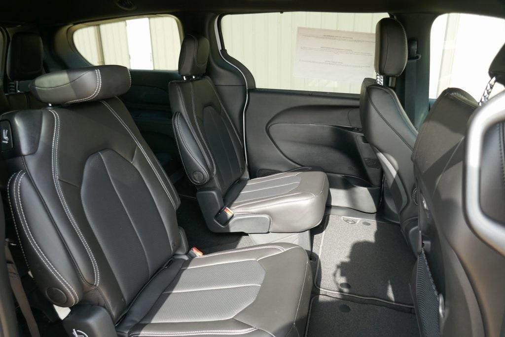 new 2026 Chrysler Pacifica car, priced at $38,726