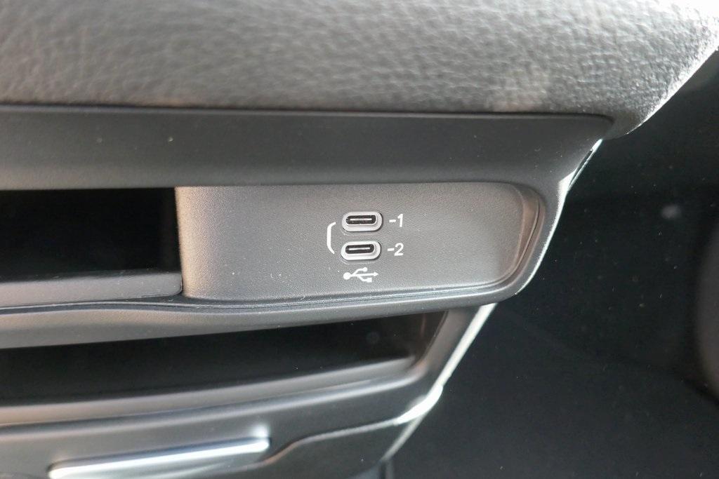 new 2026 Chrysler Pacifica car, priced at $38,726