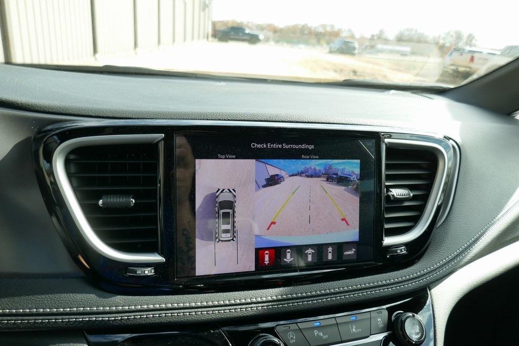 new 2026 Chrysler Pacifica car, priced at $38,726