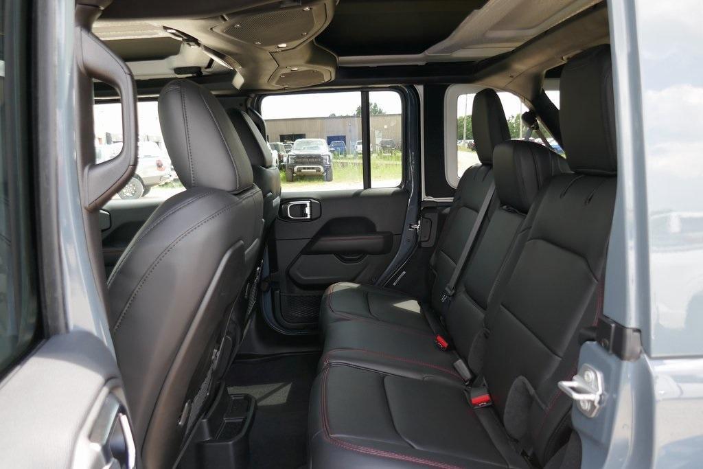 new 2025 Jeep Wrangler car, priced at $61,626
