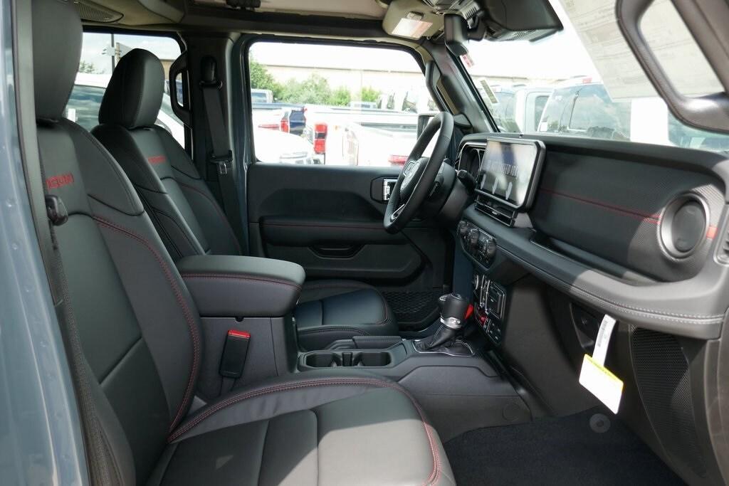new 2025 Jeep Wrangler car, priced at $61,626