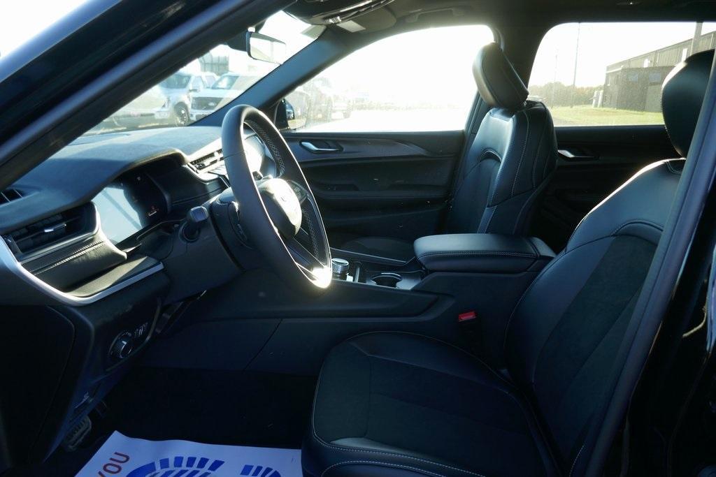 new 2025 Jeep Grand Cherokee L car, priced at $43,558