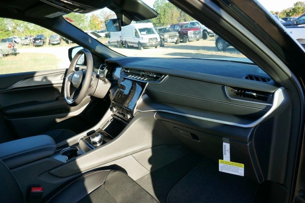 new 2025 Jeep Grand Cherokee L car, priced at $43,558