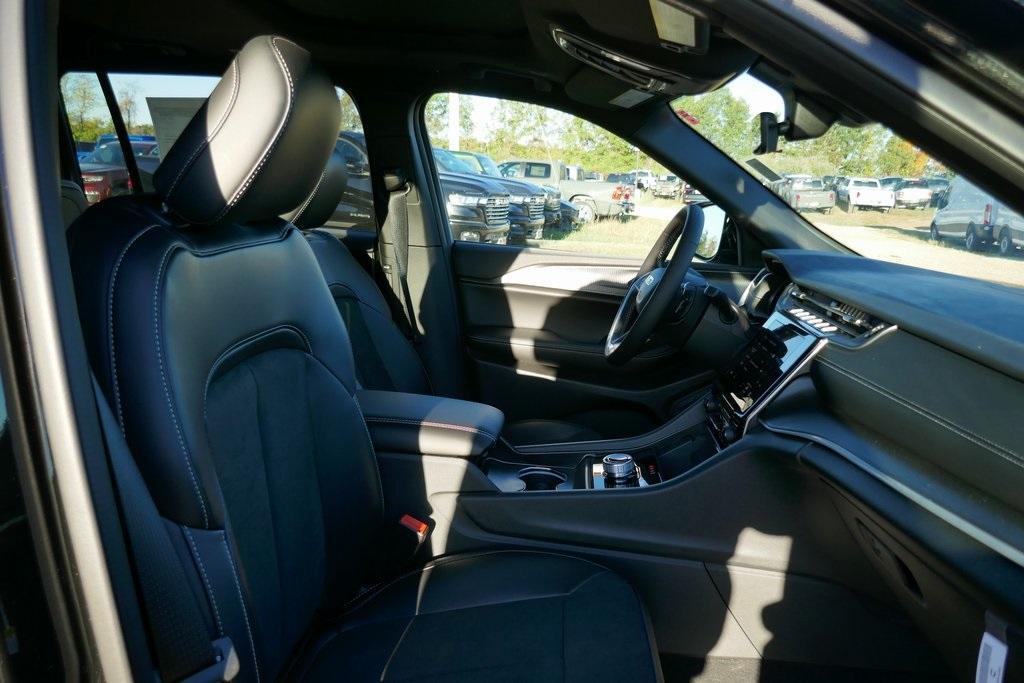 new 2025 Jeep Grand Cherokee L car, priced at $43,558