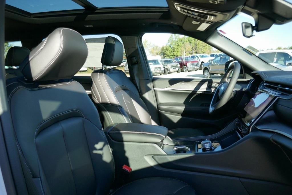 new 2025 Jeep Grand Cherokee L car, priced at $46,438