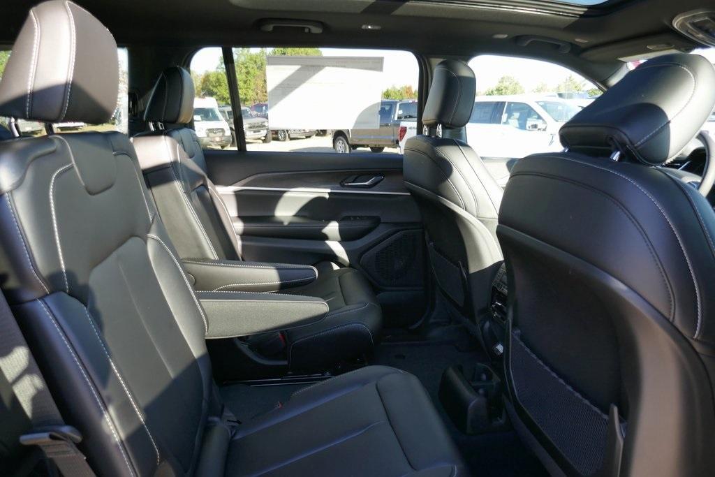 new 2025 Jeep Grand Cherokee L car, priced at $46,438