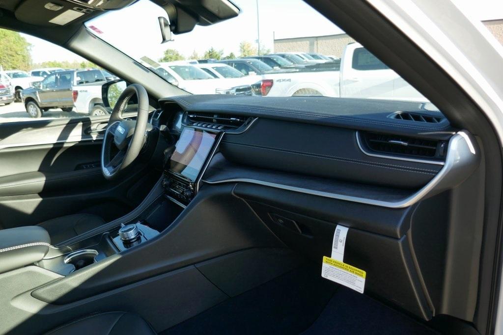 new 2025 Jeep Grand Cherokee L car, priced at $46,438