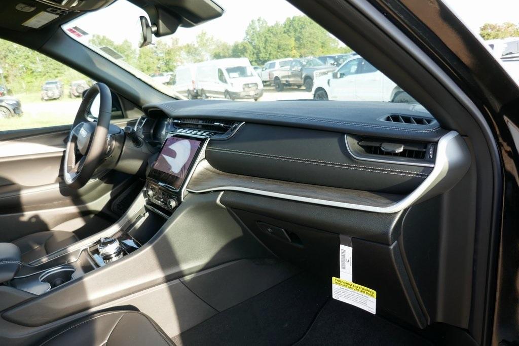 new 2025 Jeep Grand Cherokee L car, priced at $44,409