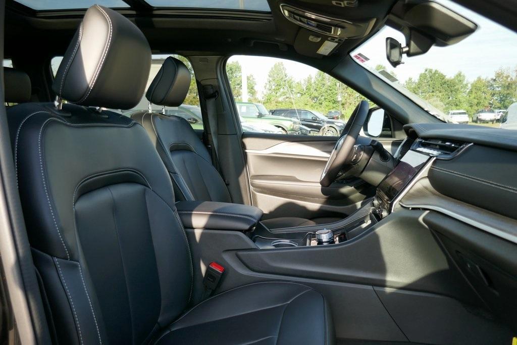 new 2025 Jeep Grand Cherokee L car, priced at $44,409