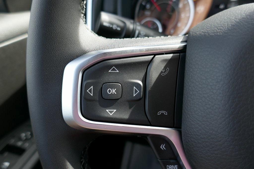 new 2025 Ram 1500 car, priced at $45,275