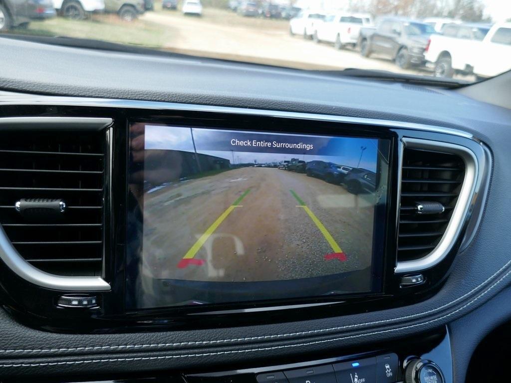 new 2026 Chrysler Pacifica car, priced at $39,004