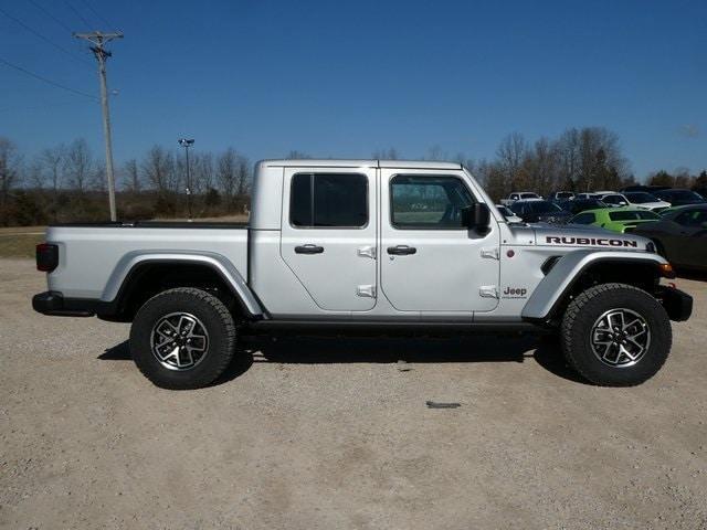 new 2024 Jeep Gladiator car, priced at $60,497