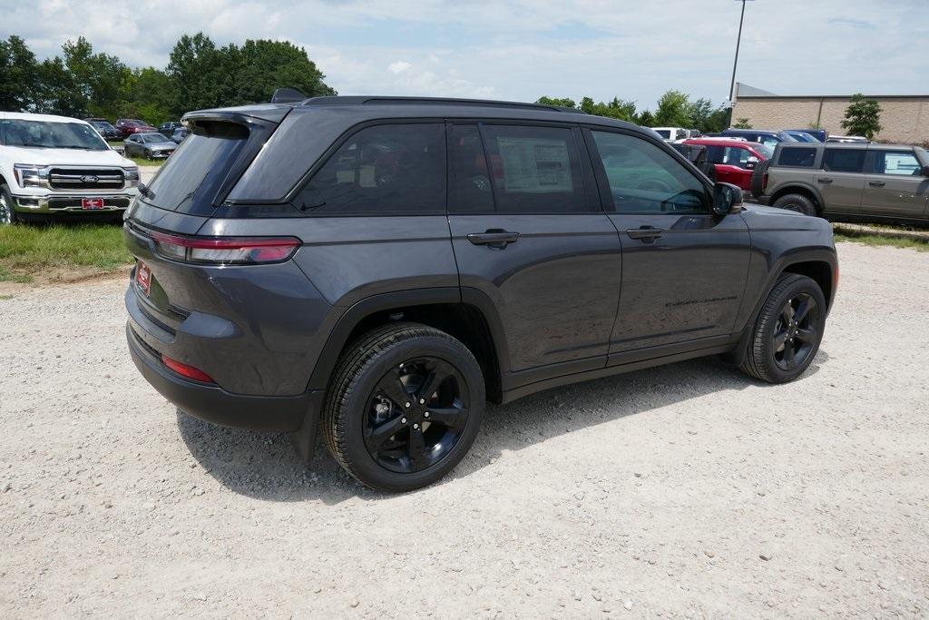 new 2025 Jeep Grand Cherokee car, priced at $52,007
