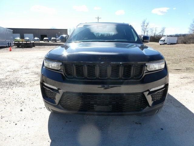 new 2024 Jeep Grand Cherokee car, priced at $45,394