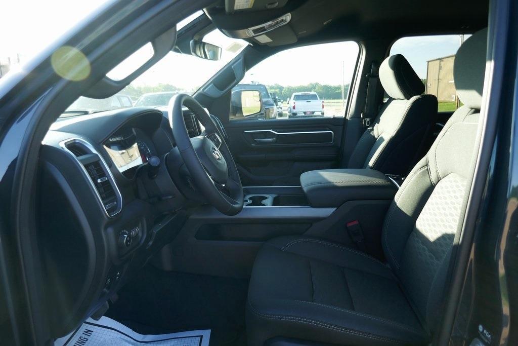new 2025 Ram 1500 car, priced at $47,331