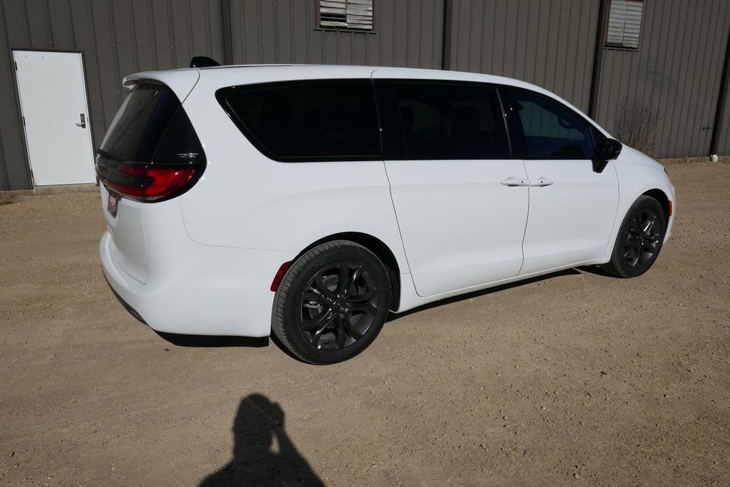 new 2026 Chrysler Pacifica car, priced at $40,508