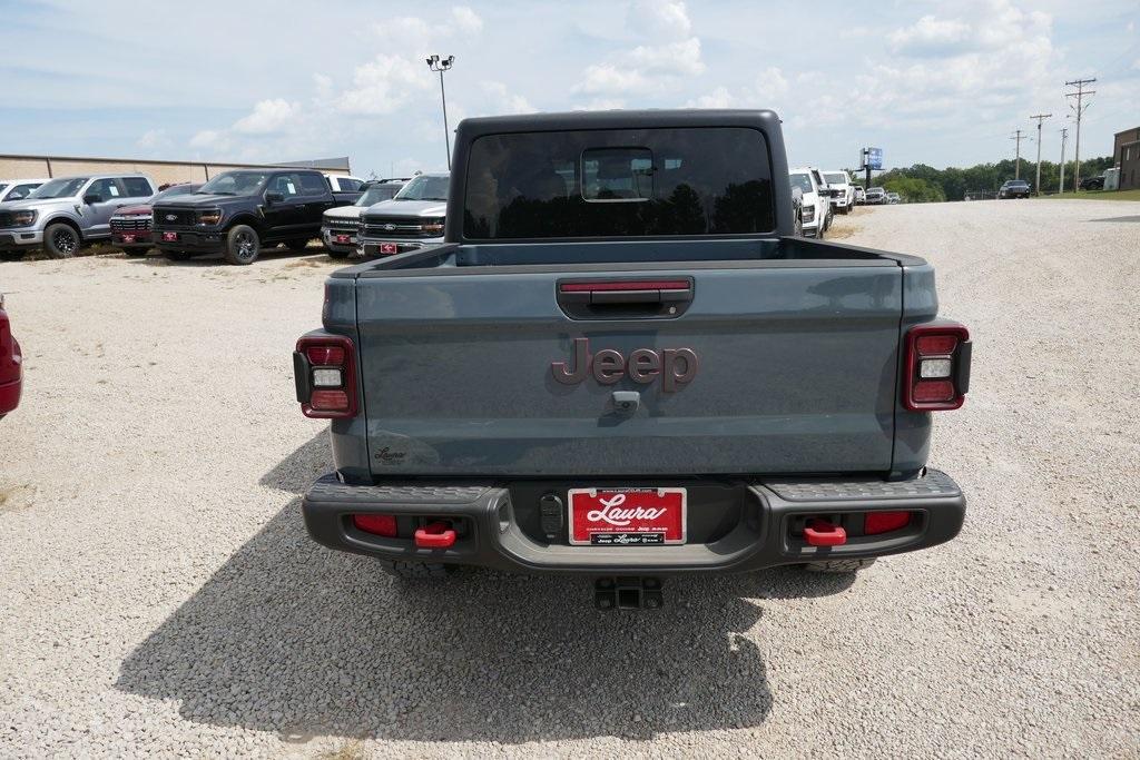 new 2025 Jeep Gladiator car, priced at $46,332