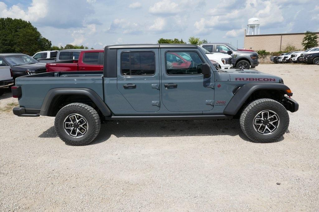 new 2025 Jeep Gladiator car, priced at $46,332