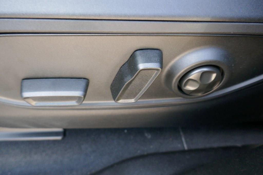 new 2025 Jeep Grand Cherokee L car, priced at $43,768